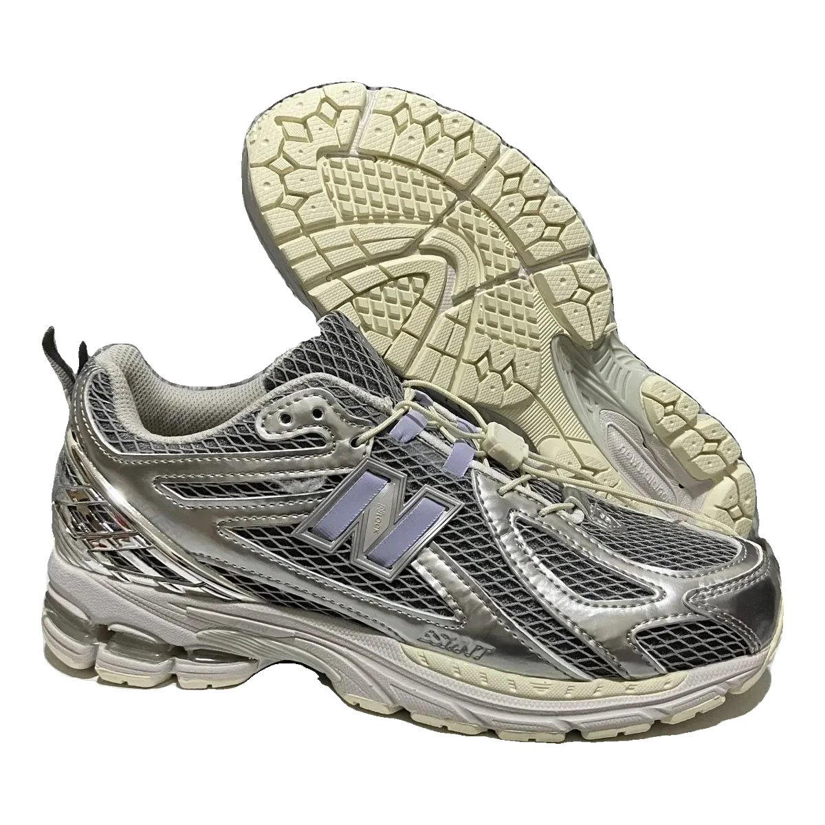 New Balance Sneakers Silver