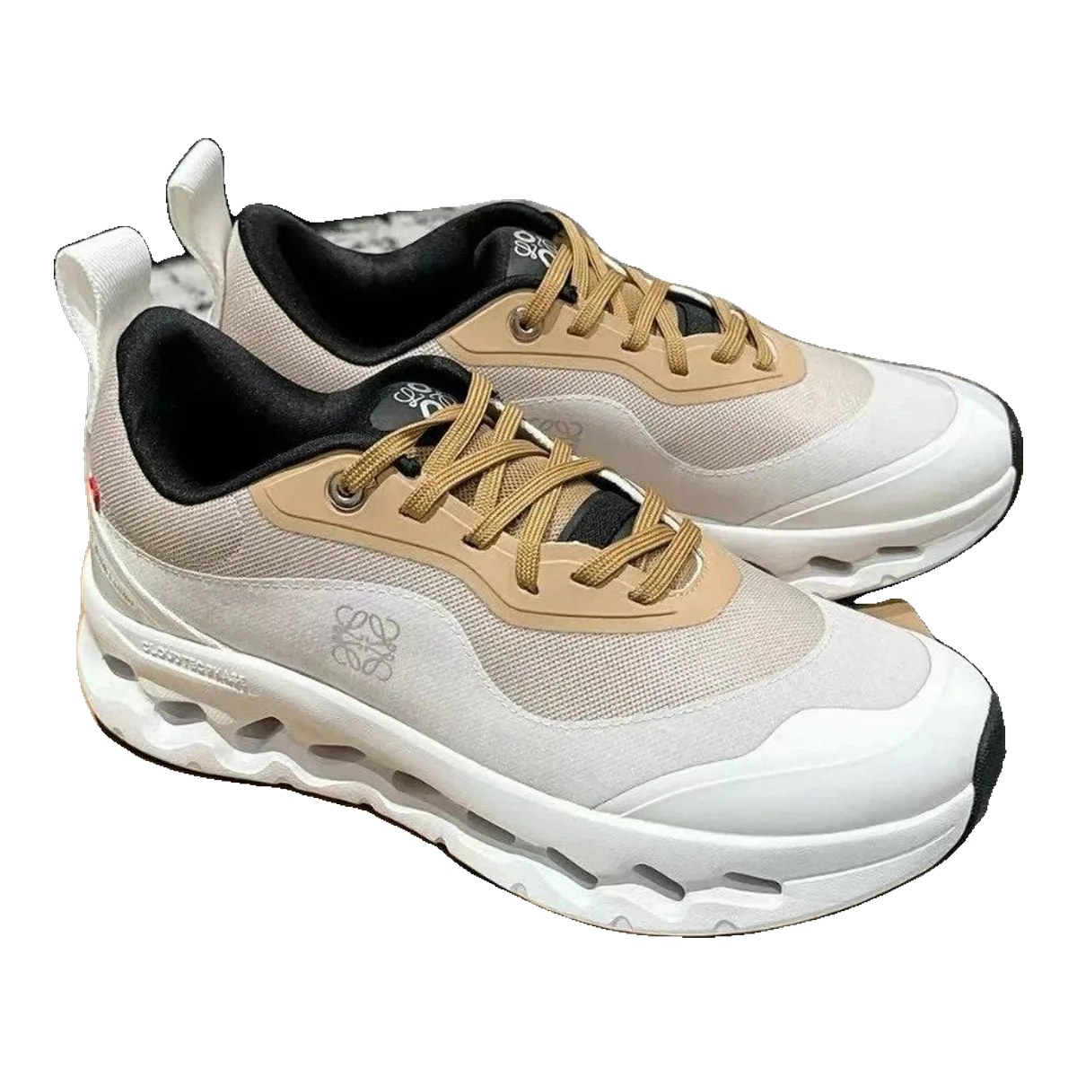 Loewe Sneakers Cream